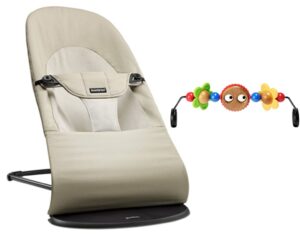BabyBjörn Balance Soft Vippestol, Kaki/Beige + Legetøj