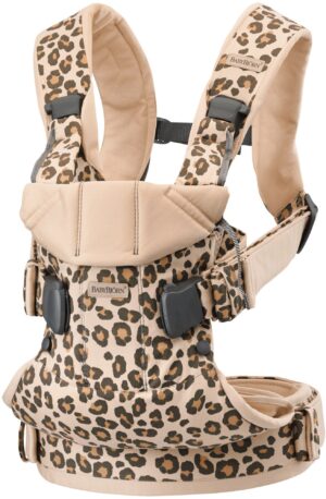 BabyBjörn One Bæresele Cotton Leopard, Beige