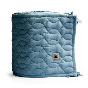 Sebra Quiltet sengerand - powder blue