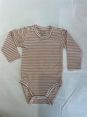 Hust and Claire Bodystocking, Base
