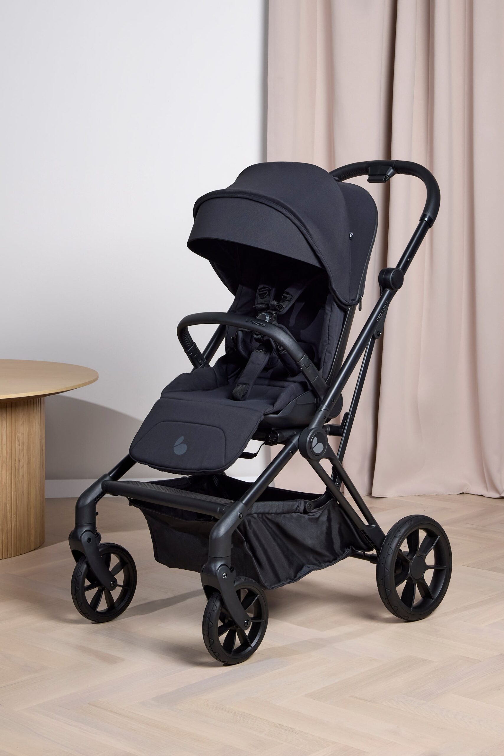 Beemoo Pro Twist Klapvogn, Coffee Black Beemoo Pro Twist Klapvogn, Coffee Black