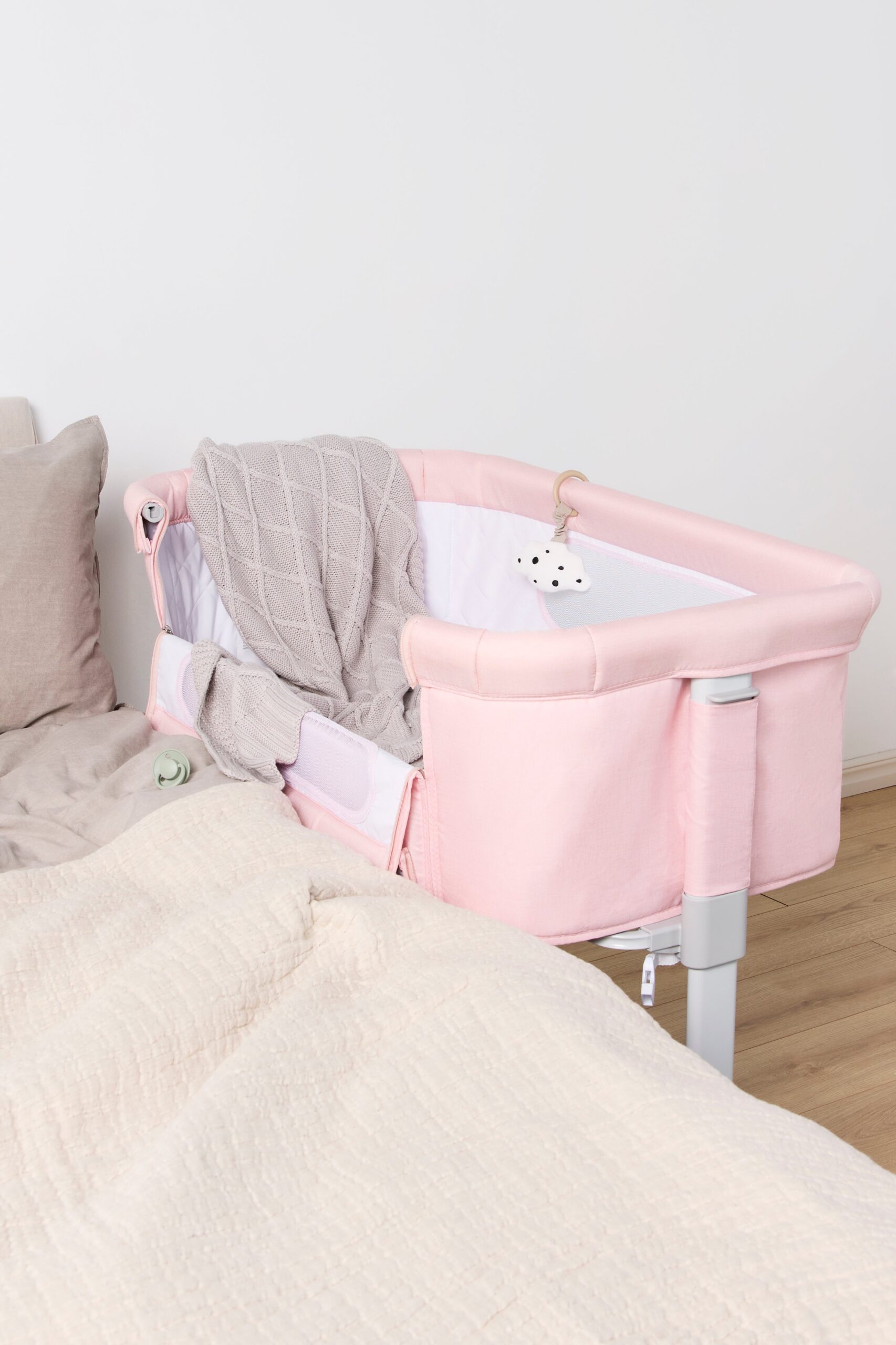Moweo ALEX Bedside Crib, Pink Moweo ALEX Bedside Crib, Pink