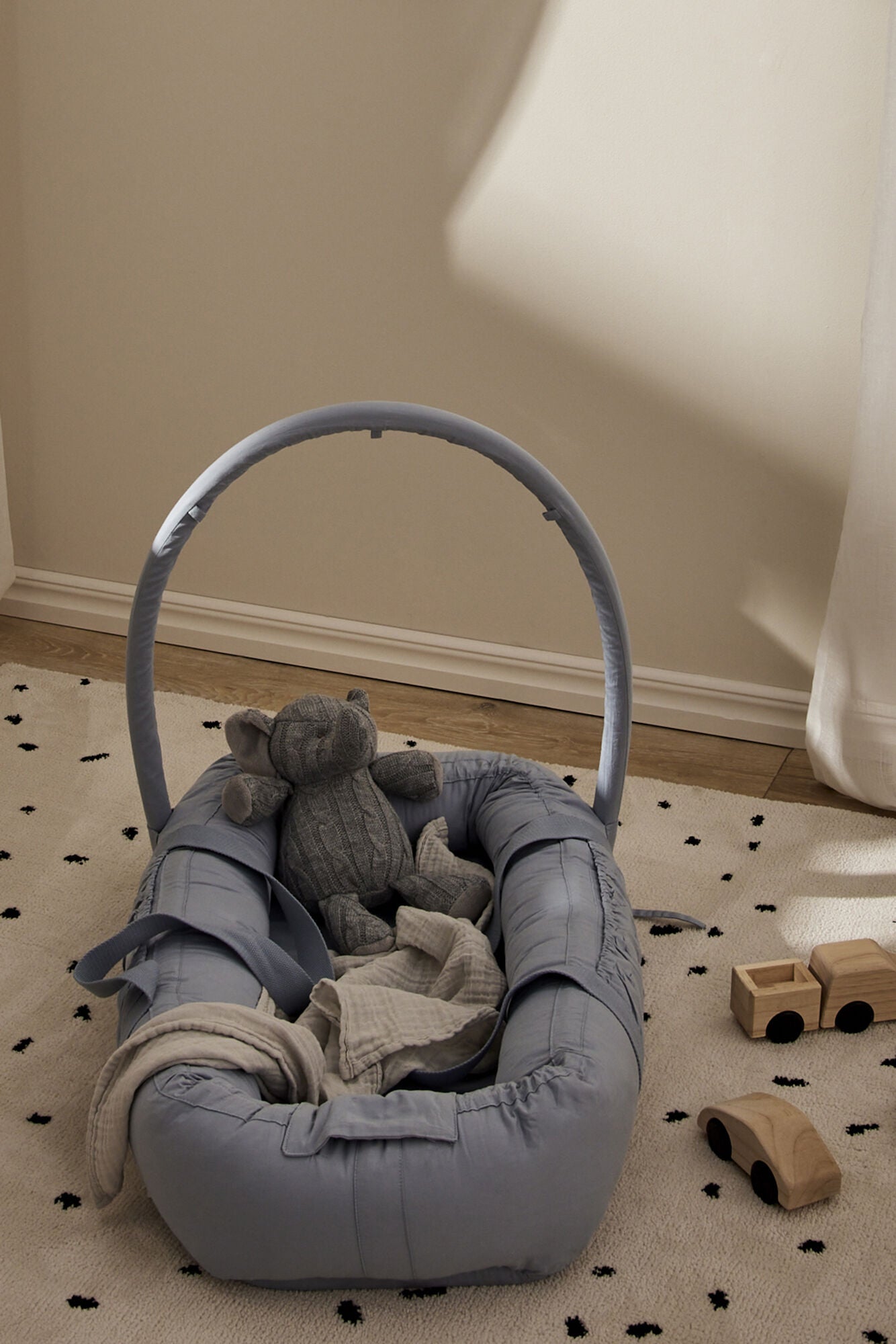 Alice & Fox ASTRID Babynest med Håndtag, Lyseblå Alice & Fox ASTRID Babynest med Håndtag, Lyseblå