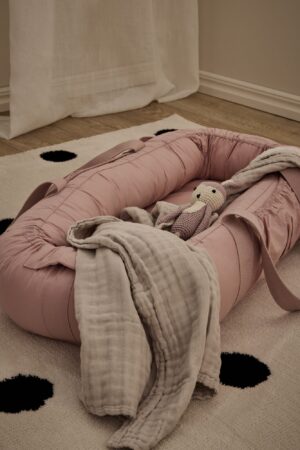 Alice & Fox ASTRID Babynest med Håndtag, Lyserød