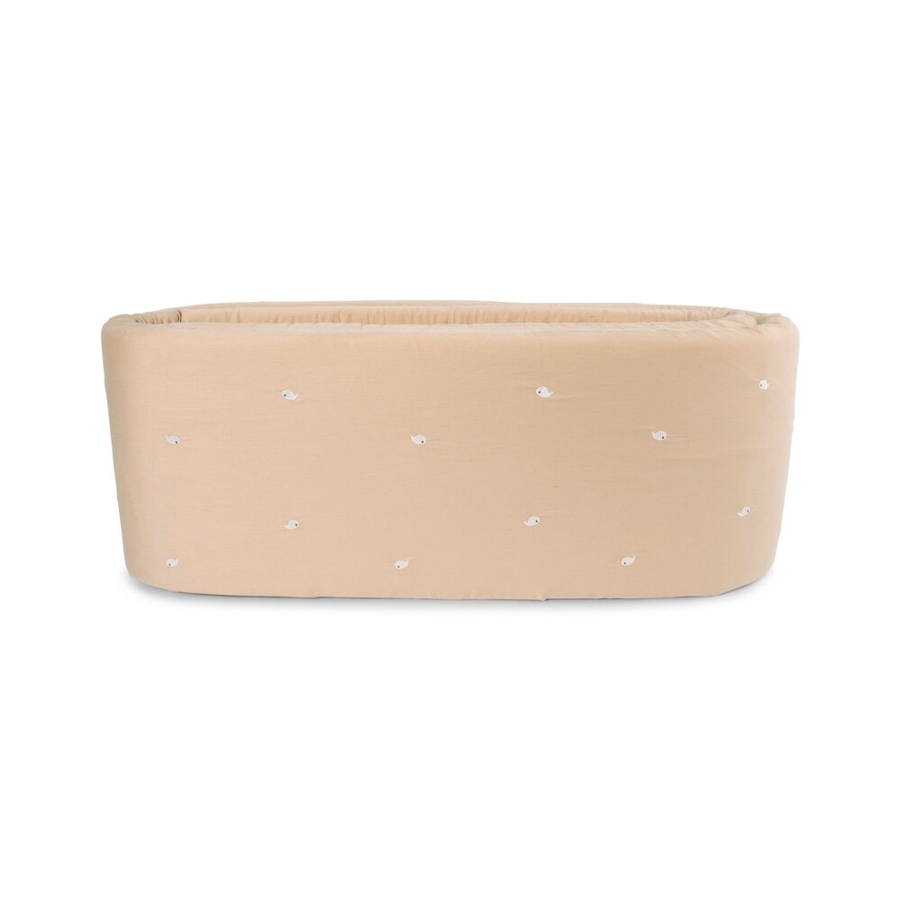 Sengerand - Warm grey med broderet Chr. hval Sengerand - Warm grey med broderet Chr. hval