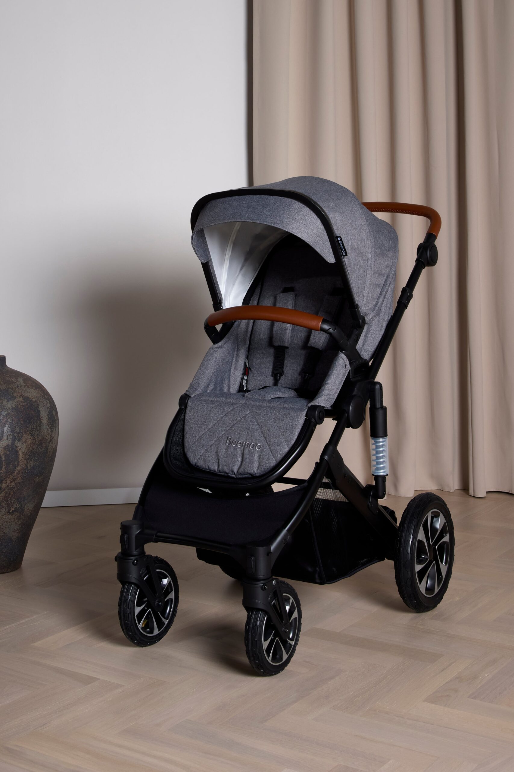 Beemoo Maxi 4, Grey/Black Beemoo Maxi 4, Grey/Black