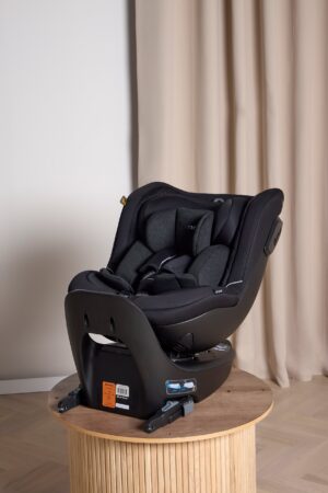 Beemoo Reverse i-Size Bagudvendt Autostol, Black Stone